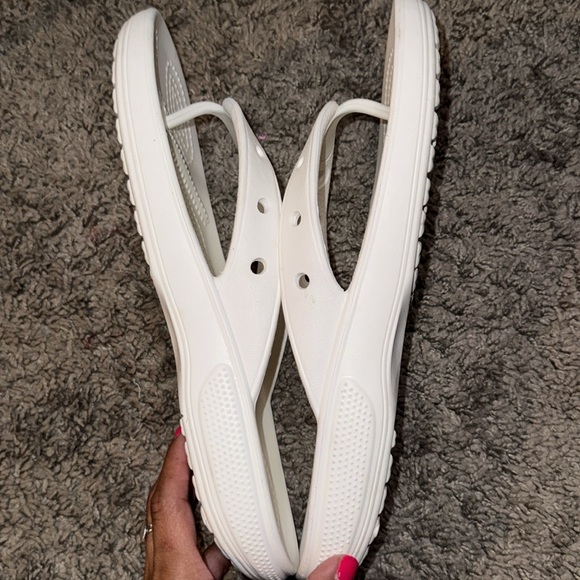 White crocs - Picture 5 of 5